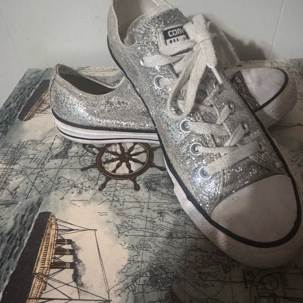 Converse Silver Glitter All Star Sneakers, size 8